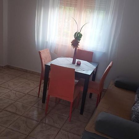 Apartman Sneky Vodnjan Exteriör bild